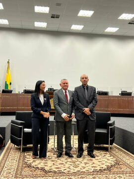 Desembargadores Francisco Djalma e Roberto Barros e Juíza Federal Carolyne Oliveira